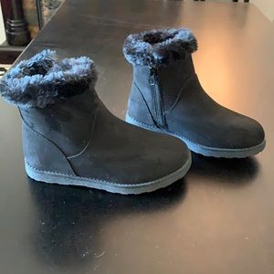 Brand New Cat & Jack Boots